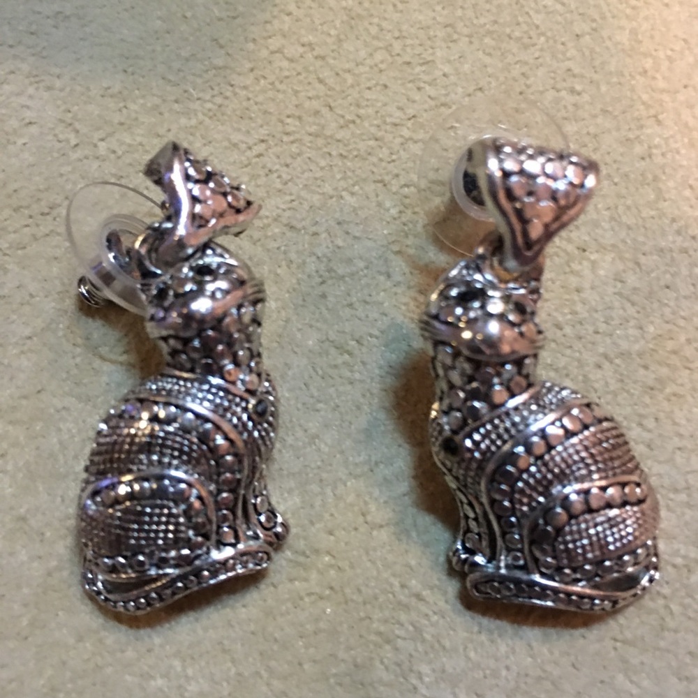 Fun Cat Earrings Silver-tone